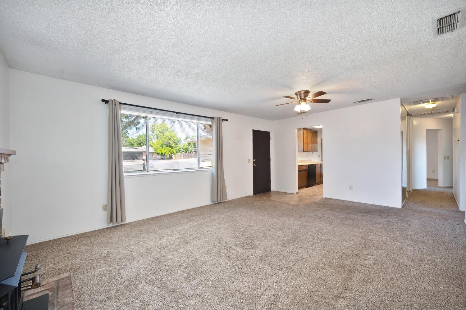 Detail Gallery Image 7 of 41 For 104 Briarcliff Ct, Folsom,  CA 95630 - 3 Beds | 2 Baths