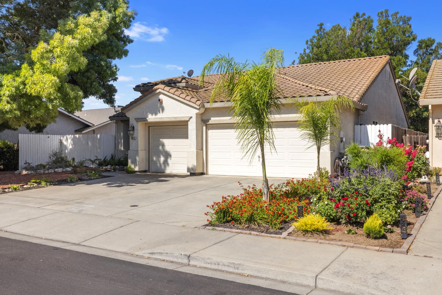 Detail Gallery Image 4 of 55 For 3917 Dragoo Park Dr, Modesto,  CA 95356 - 4 Beds | 2 Baths