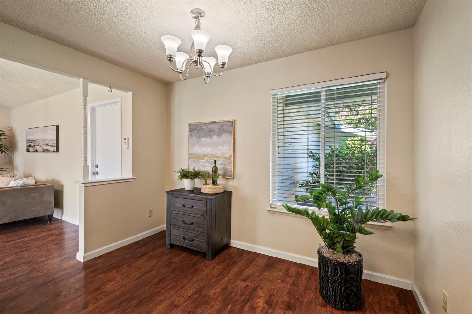 Detail Gallery Image 15 of 32 For 3331 Calico Ct, Sacramento,  CA 95826 - 3 Beds | 2 Baths