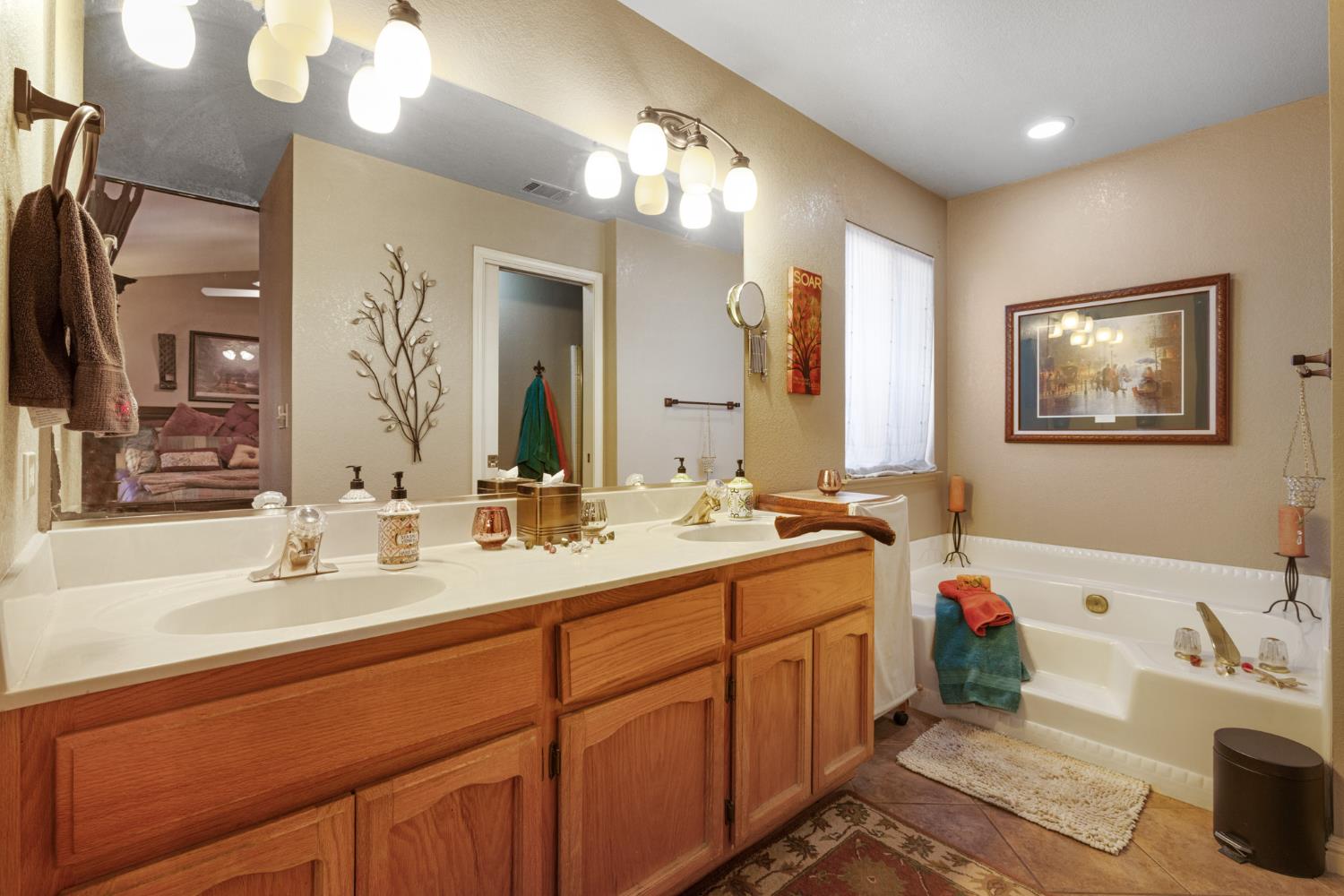 Detail Gallery Image 20 of 36 For 1009 Bobcat Ct, Modesto,  CA 95358 - 3 Beds | 2 Baths