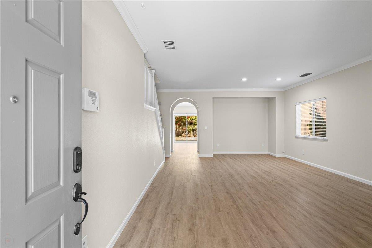 Detail Gallery Image 8 of 72 For 2520 Carnival Dr, Turlock,  CA 95380 - 5 Beds | 3 Baths