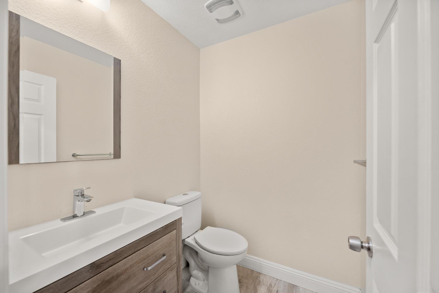 Detail Gallery Image 27 of 60 For 6936 Kon Tiki Dr, Orangevale,  CA 95662 - 4 Beds | 2/1 Baths