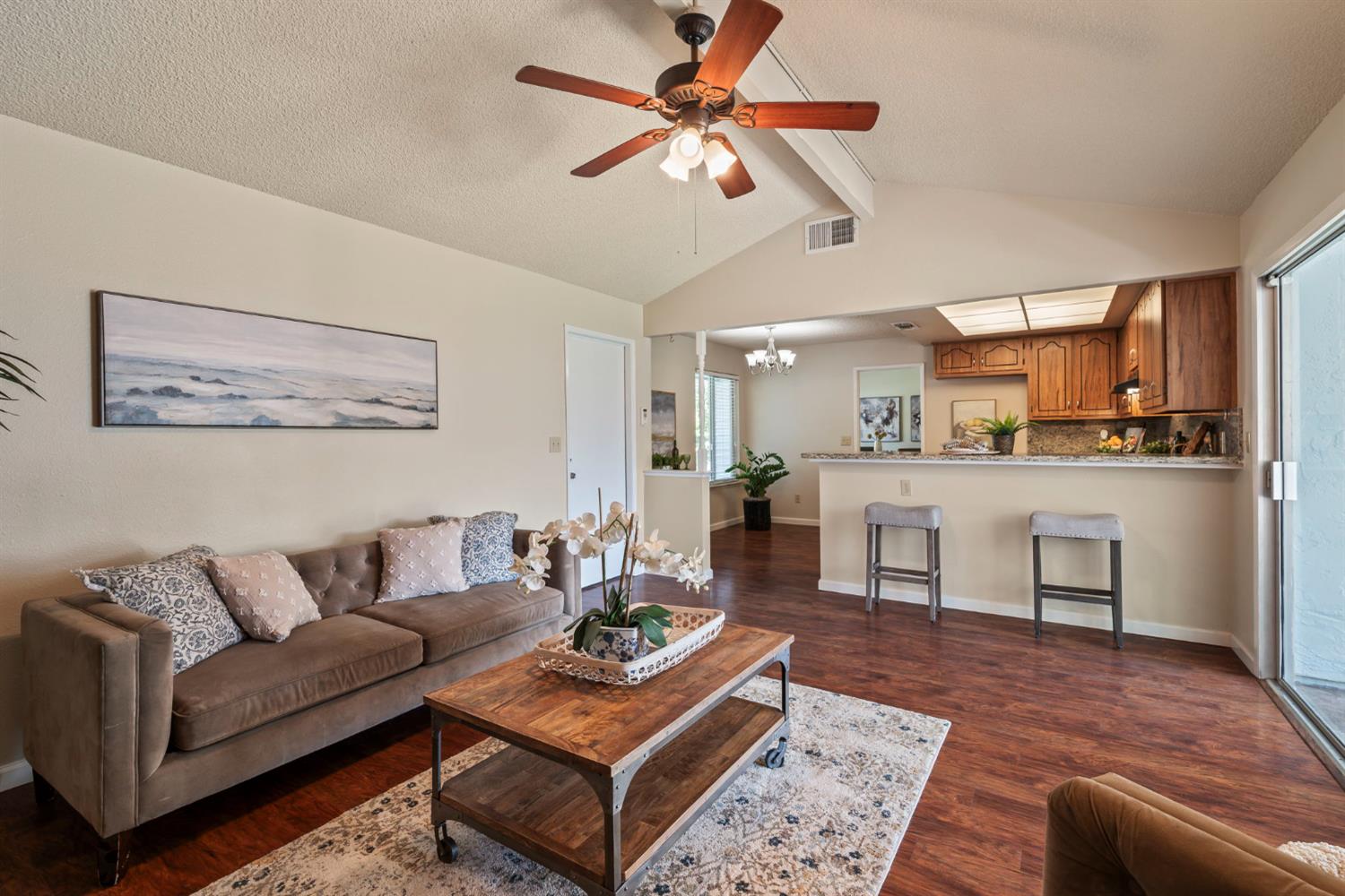 Detail Gallery Image 17 of 32 For 3331 Calico Ct, Sacramento,  CA 95826 - 3 Beds | 2 Baths