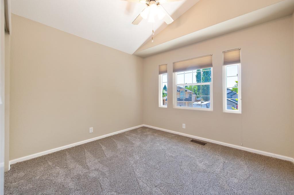 Detail Gallery Image 21 of 31 For 4530 Winter Oak Way, Antelope,  CA 95843 - 3 Beds | 2/1 Baths