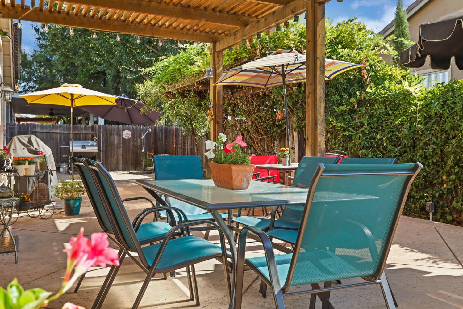 Detail Gallery Image 16 of 21 For 1214 Royal Ann Ct, Brentwood,  CA 94513 - 4 Beds | 2/1 Baths