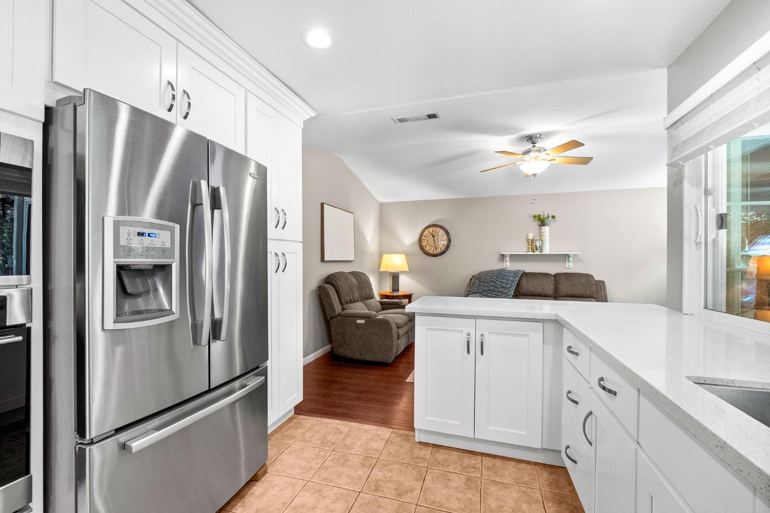 Detail Gallery Image 12 of 41 For 8107 Peppertree Rd, Dublin,  CA 94568 - 4 Beds | 2 Baths