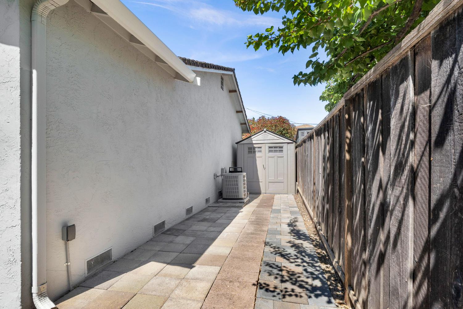 Detail Gallery Image 40 of 41 For 8107 Peppertree Rd, Dublin,  CA 94568 - 4 Beds | 2 Baths