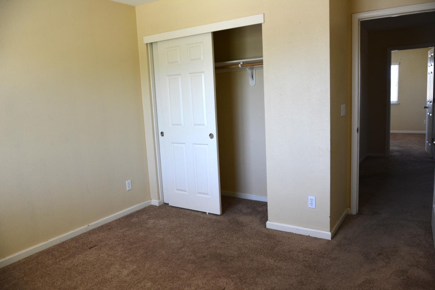 Detail Gallery Image 16 of 29 For 1492 Antioch Ct, Merced,  CA 95348 - 5 Beds | 2/1 Baths