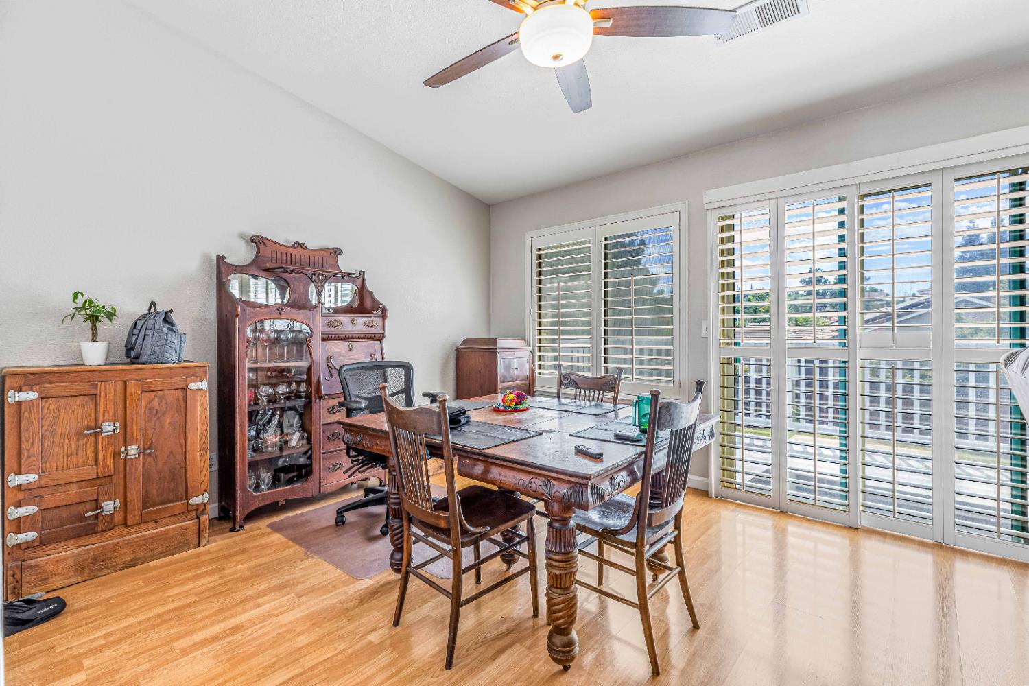 Detail Gallery Image 6 of 32 For 7003 Royal Links Dr, Riverbank,  CA 95367 - 4 Beds | 2/1 Baths