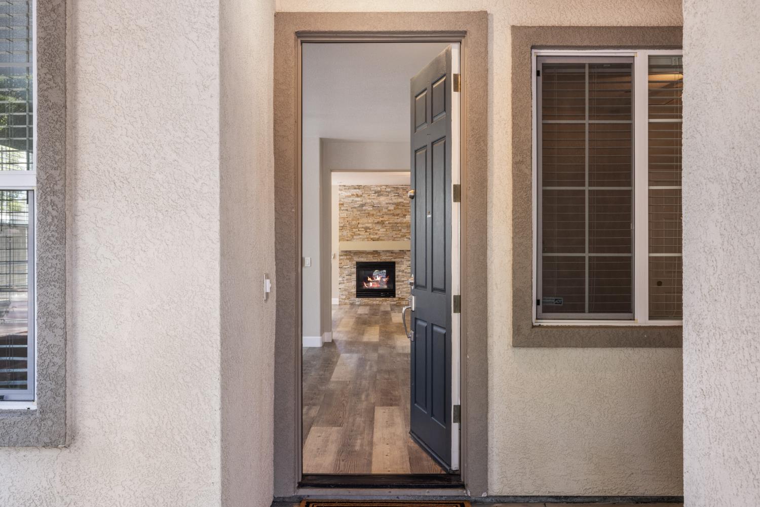 Detail Gallery Image 5 of 55 For 3917 Dragoo Park Dr, Modesto,  CA 95356 - 4 Beds | 2 Baths
