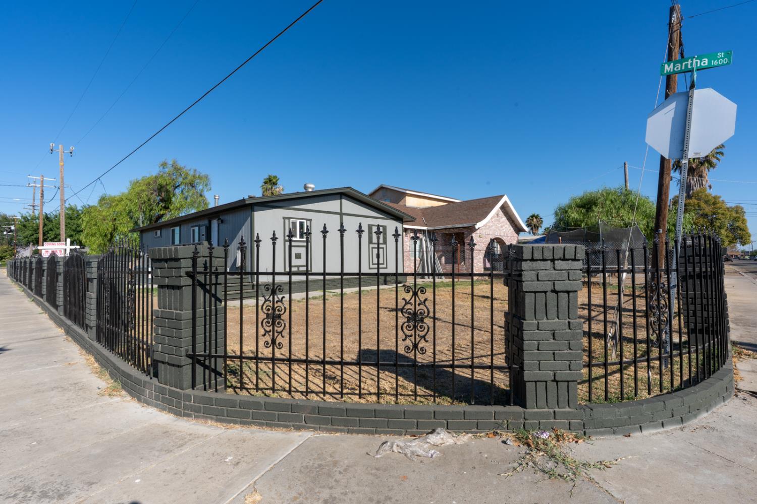 Detail Gallery Image 1 of 39 For 8721 Laird St, Patterson,  CA 95363 - 3 Beds | 2 Baths