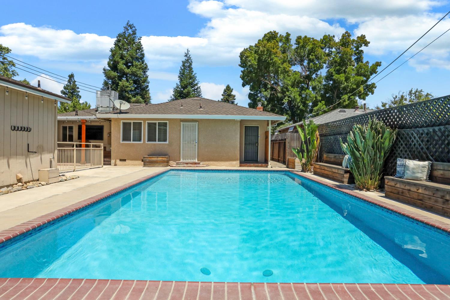 Detail Gallery Image 44 of 56 For 236 Emerson Ave, Modesto,  CA 95350 - 3 Beds | 1/1 Baths
