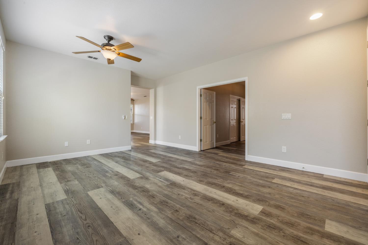 Detail Gallery Image 8 of 55 For 3917 Dragoo Park Dr, Modesto,  CA 95356 - 4 Beds | 2 Baths