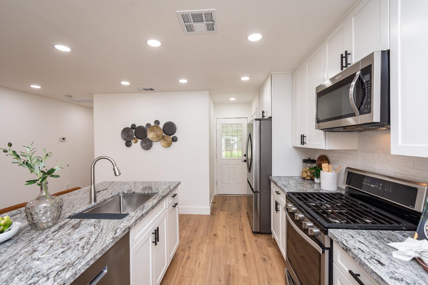 Detail Gallery Image 35 of 62 For 4924 Buena Vista Ave, Fair Oaks,  CA 95628 - 3 Beds | 2 Baths