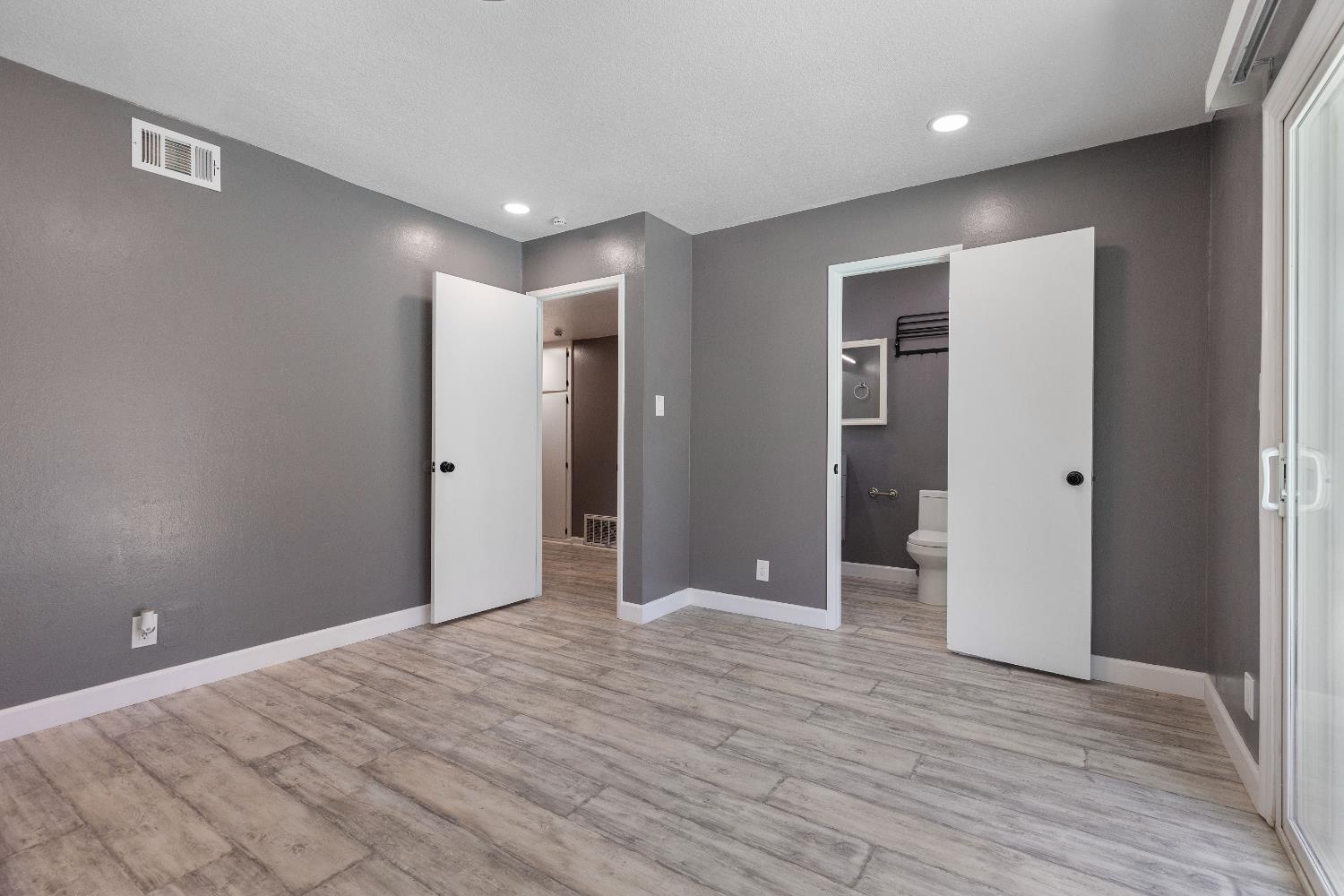 Detail Gallery Image 25 of 40 For 2537 Warrego Way, Sacramento,  CA 95826 - 4 Beds | 2/1 Baths