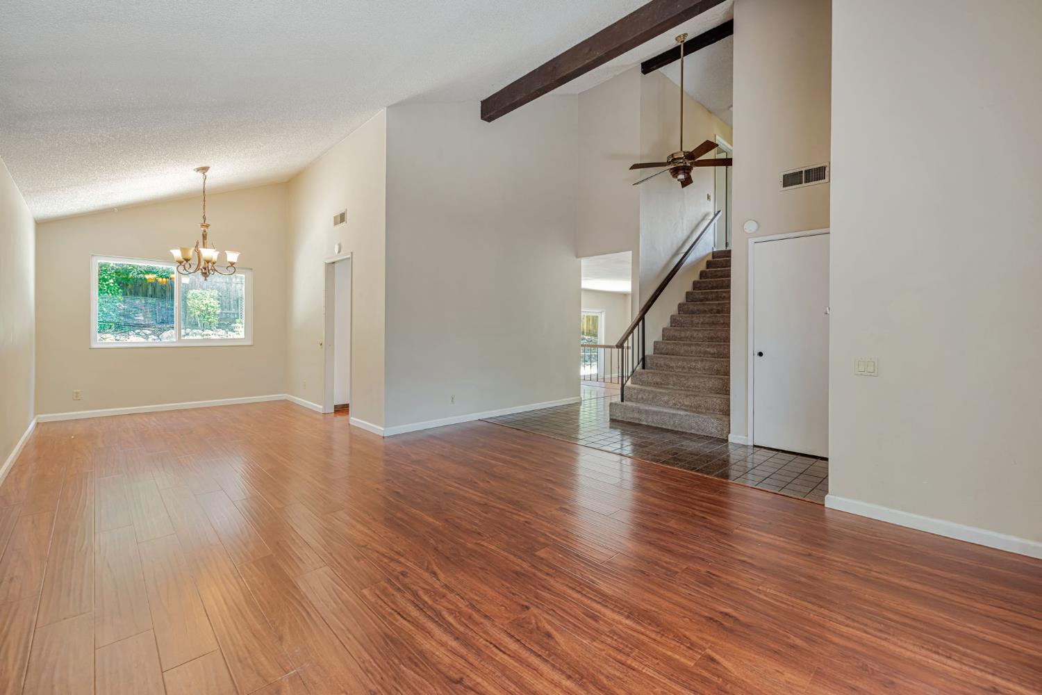Detail Gallery Image 12 of 38 For 5544 Montia Ct, Orangevale,  CA 95662 - 4 Beds | 2/1 Baths