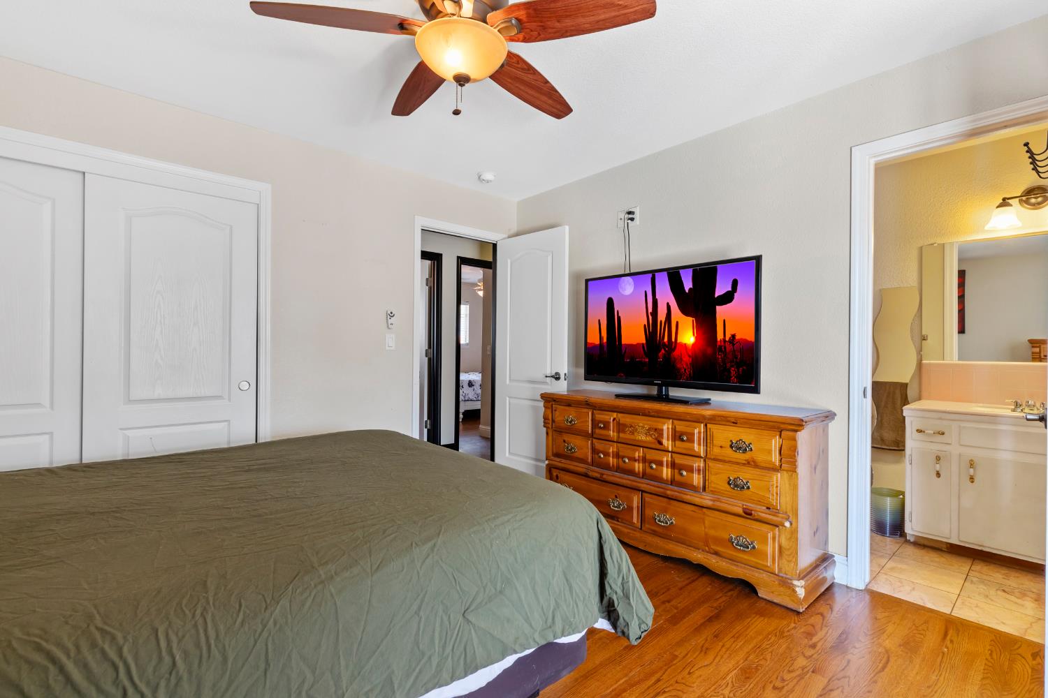 Detail Gallery Image 22 of 36 For 1846 Waring Way, Modesto,  CA 95350 - 5 Beds | 3 Baths