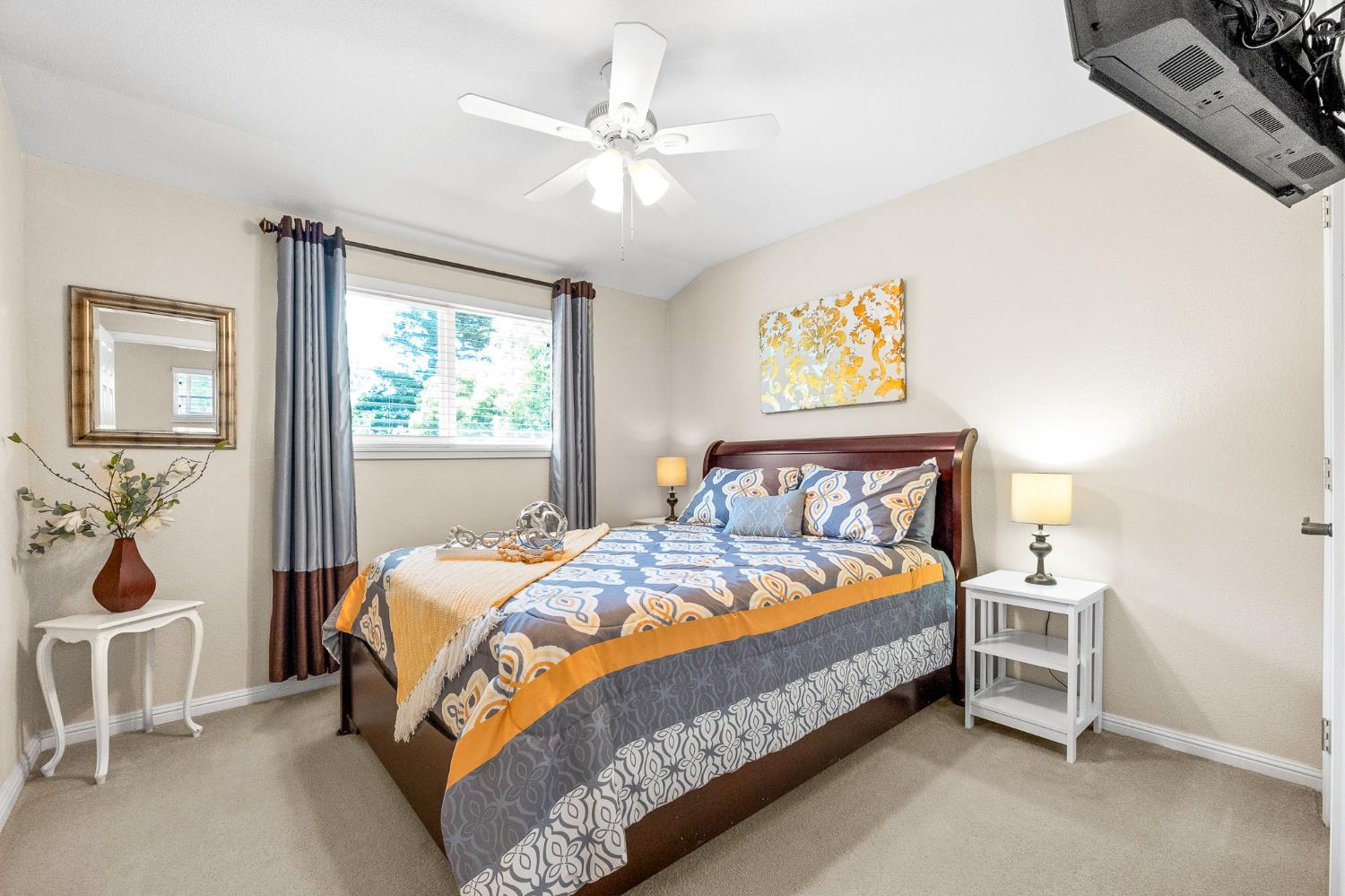 Detail Gallery Image 25 of 41 For 8107 Peppertree Rd, Dublin,  CA 94568 - 4 Beds | 2 Baths