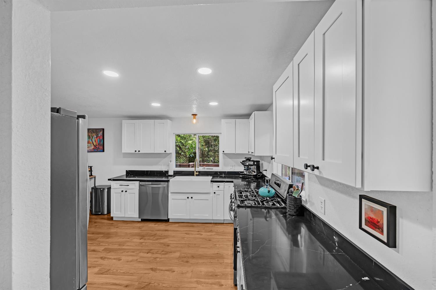 Detail Gallery Image 10 of 45 For 12191 Loma Rica Dr, Grass Valley,  CA 95945 - 3 Beds | 2 Baths