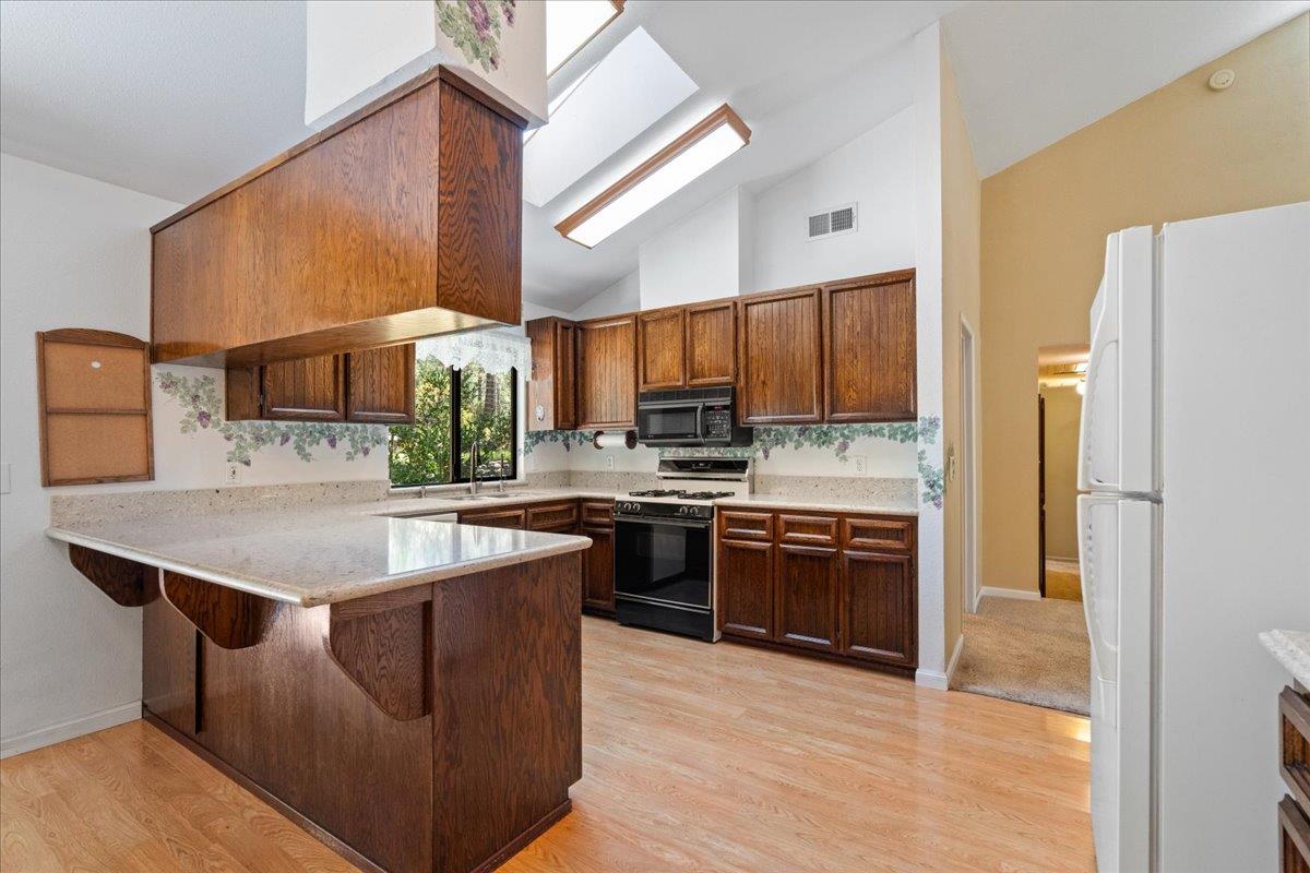 Detail Gallery Image 9 of 33 For 20780 Natures Way, Colfax,  CA 95713 - 3 Beds | 2 Baths