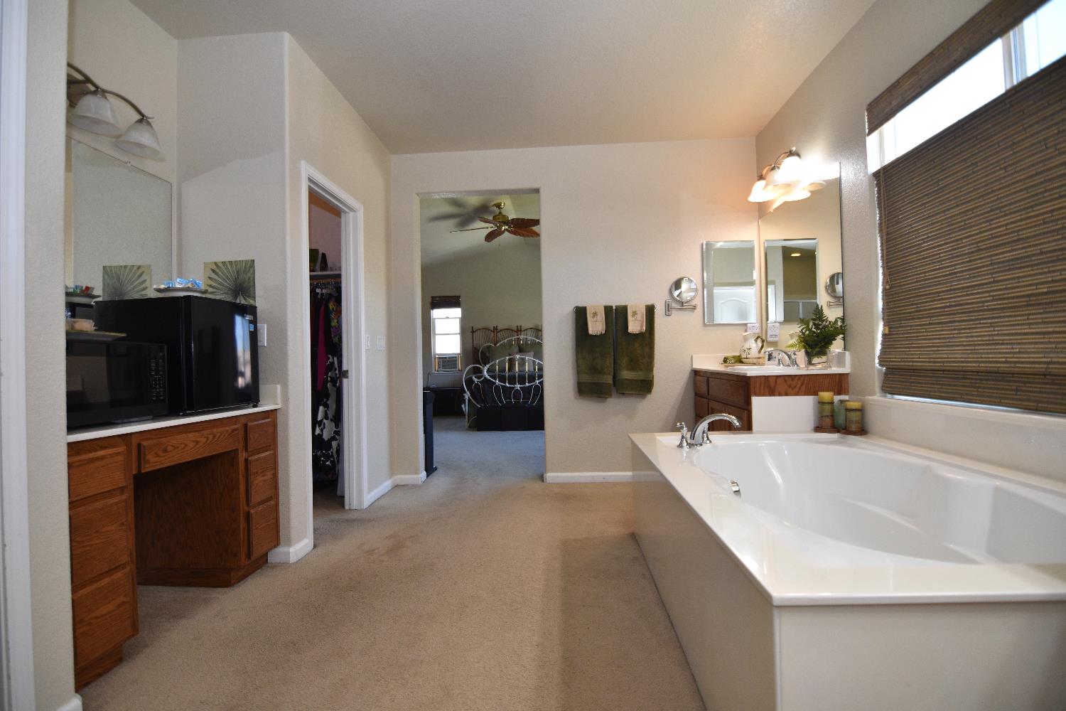 Detail Gallery Image 50 of 62 For 1923 Greenfield Dr, Turlock,  CA 95382 - 5 Beds | 3 Baths