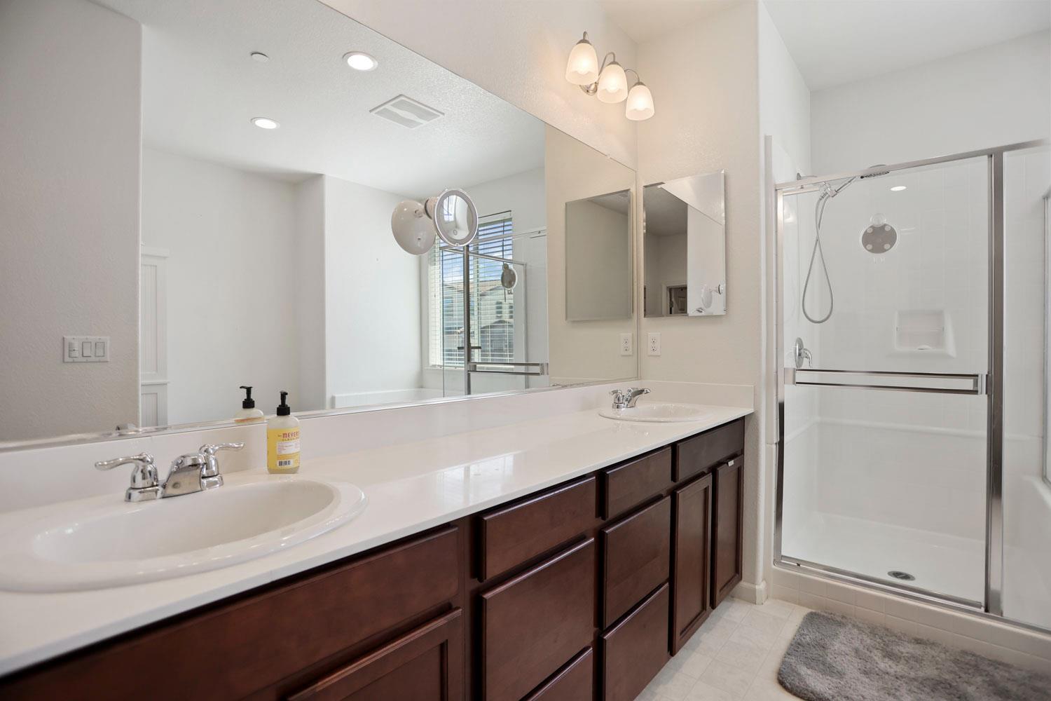 Detail Gallery Image 24 of 37 For 21224 Grapevine, Patterson,  CA 95363 - 5 Beds | 3 Baths