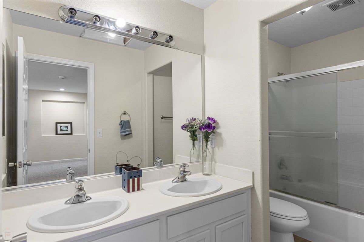 Detail Gallery Image 45 of 72 For 2520 Carnival Dr, Turlock,  CA 95380 - 5 Beds | 3 Baths
