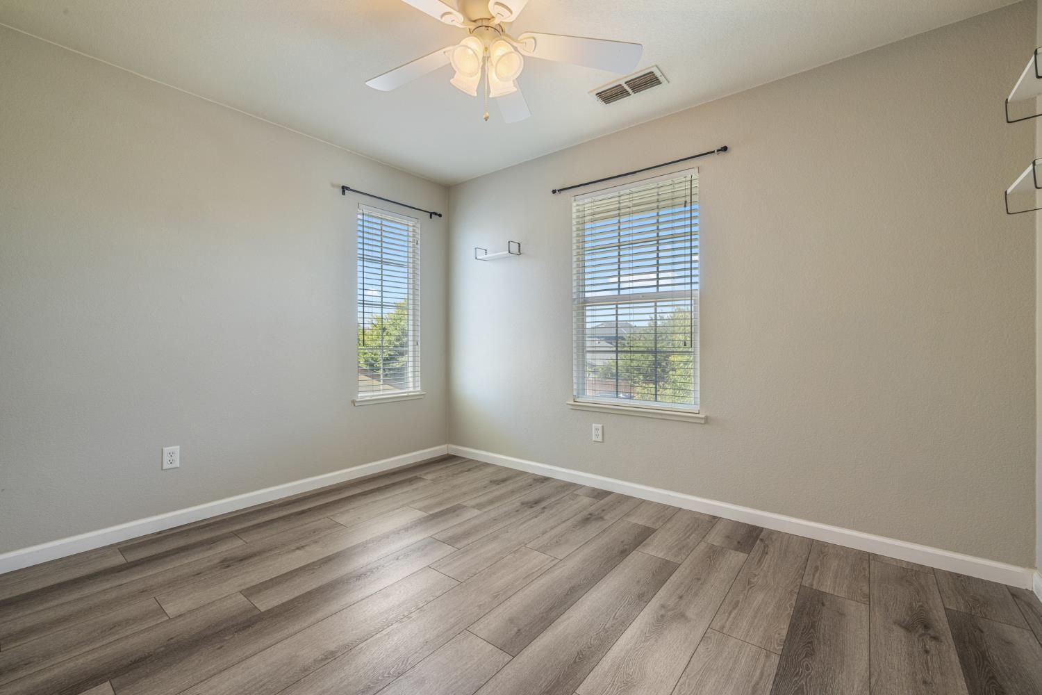 Detail Gallery Image 24 of 55 For 4330 Alba Ct, Turlock,  CA 95382 - 3 Beds | 2/1 Baths