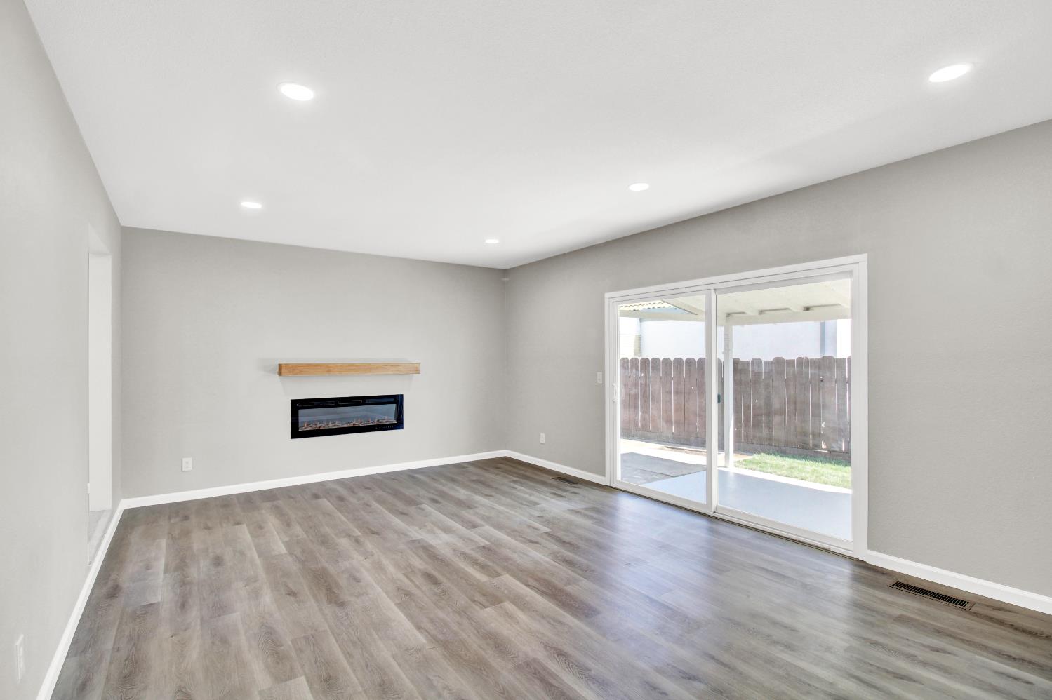 Detail Gallery Image 18 of 45 For 3212 Lotus Ct, Ceres,  CA 95307 - 3 Beds | 2 Baths
