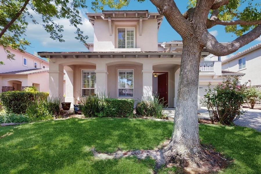 Detail Gallery Image 4 of 54 For 1740 Langholm Way, Folsom,  CA 95630 - 3 Beds | 2/1 Baths