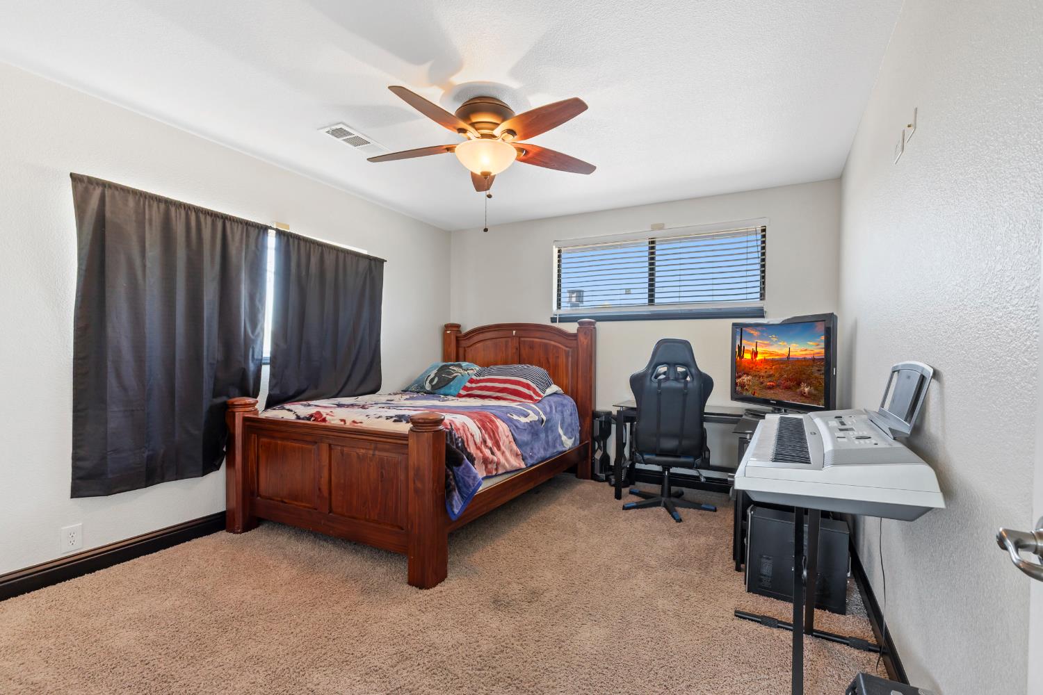 Detail Gallery Image 27 of 36 For 1846 Waring Way, Modesto,  CA 95350 - 5 Beds | 3 Baths