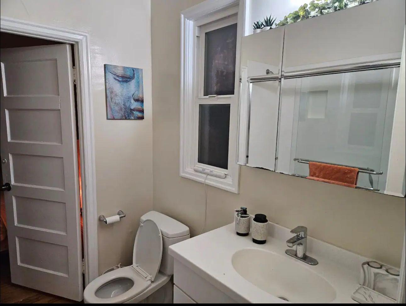 Detail Gallery Image 11 of 12 For 159 John, Oakland,  CA 94611 - 2 Beds | 1 Baths