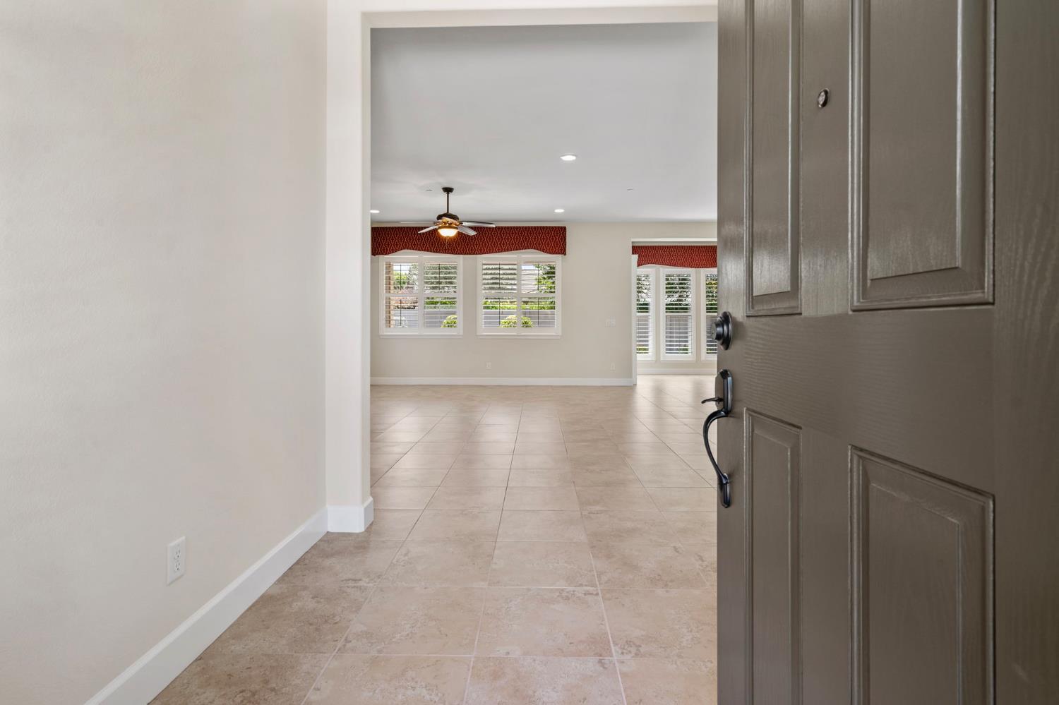 Detail Gallery Image 7 of 55 For 1264 Elm Ridge St, Manteca,  CA 95336 - 3 Beds | 2/1 Baths