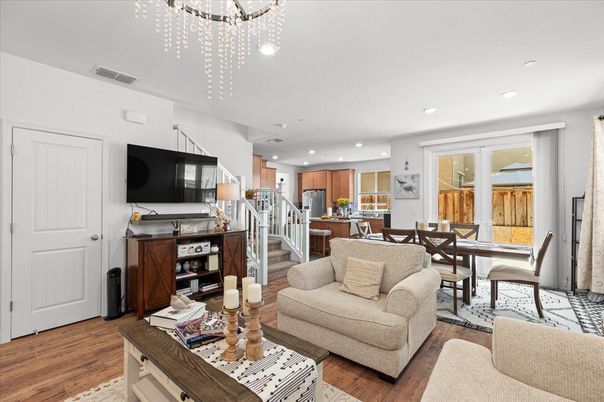 Detail Gallery Image 12 of 38 For 5753 Cornerstone Dr, Riverbank,  CA 95367 - 3 Beds | 2/1 Baths