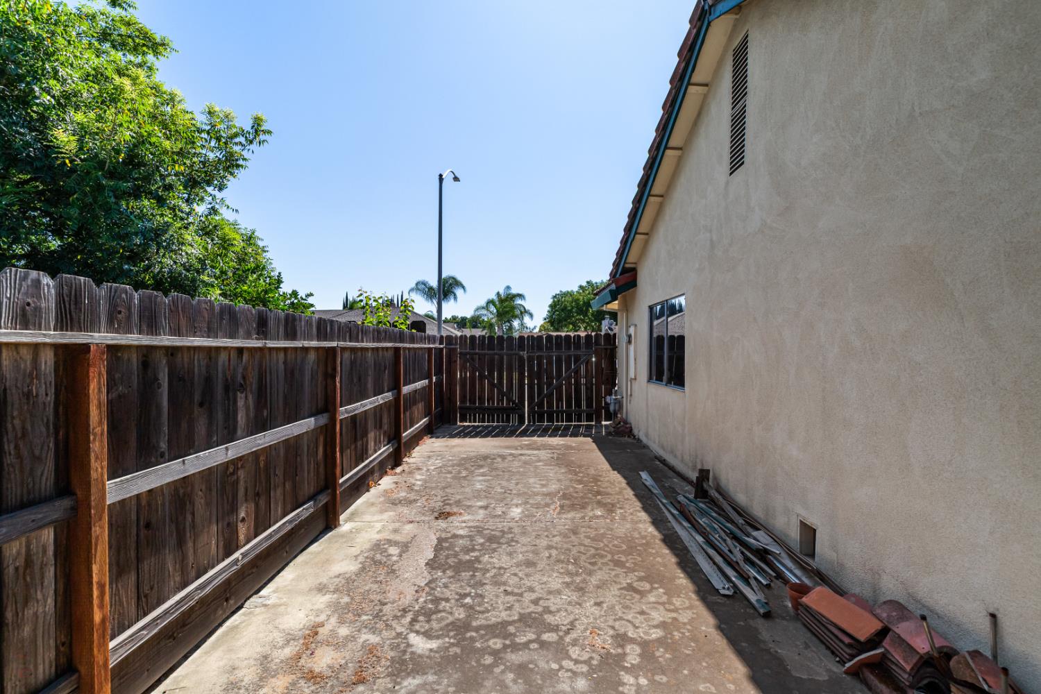 Detail Gallery Image 37 of 46 For 1009 Zinfandel Pl, Modesto,  CA 95351 - 3 Beds | 2 Baths