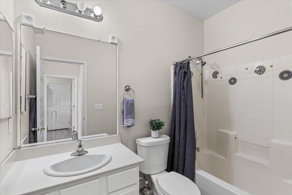 Detail Gallery Image 32 of 72 For 2520 Carnival Dr, Turlock,  CA 95380 - 5 Beds | 3 Baths