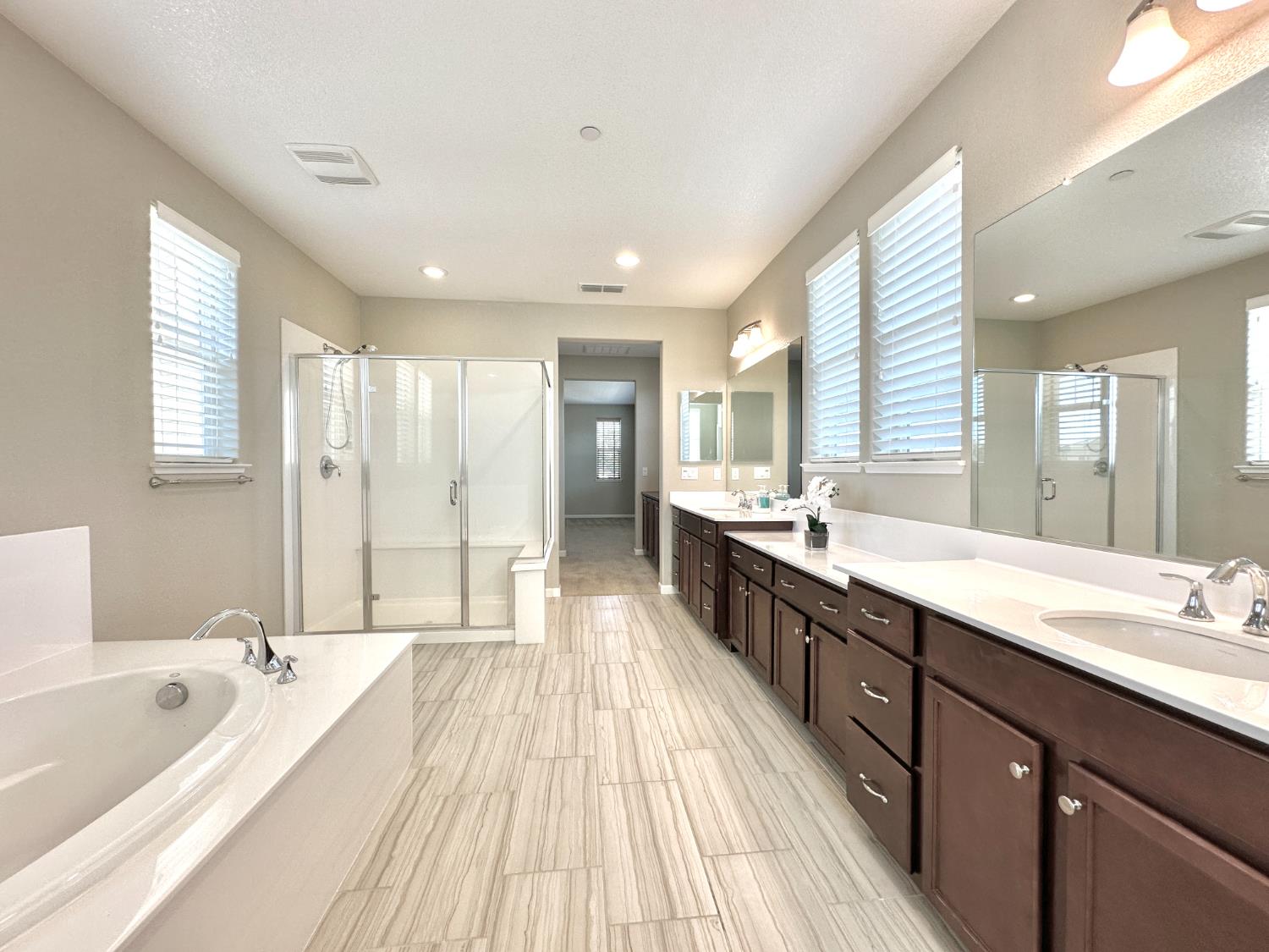 Detail Gallery Image 20 of 33 For 2544 Mack Way, Woodland,  CA 95776 - 4 Beds | 3 Baths