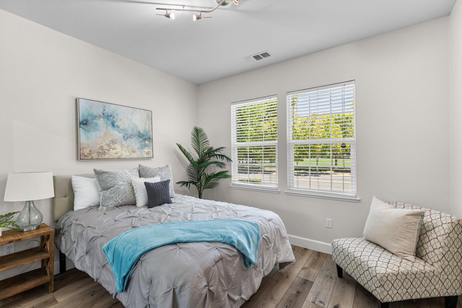 Detail Gallery Image 20 of 47 For 662 W Gravino Dr, Tracy,  CA 95391 - 4 Beds | 3 Baths