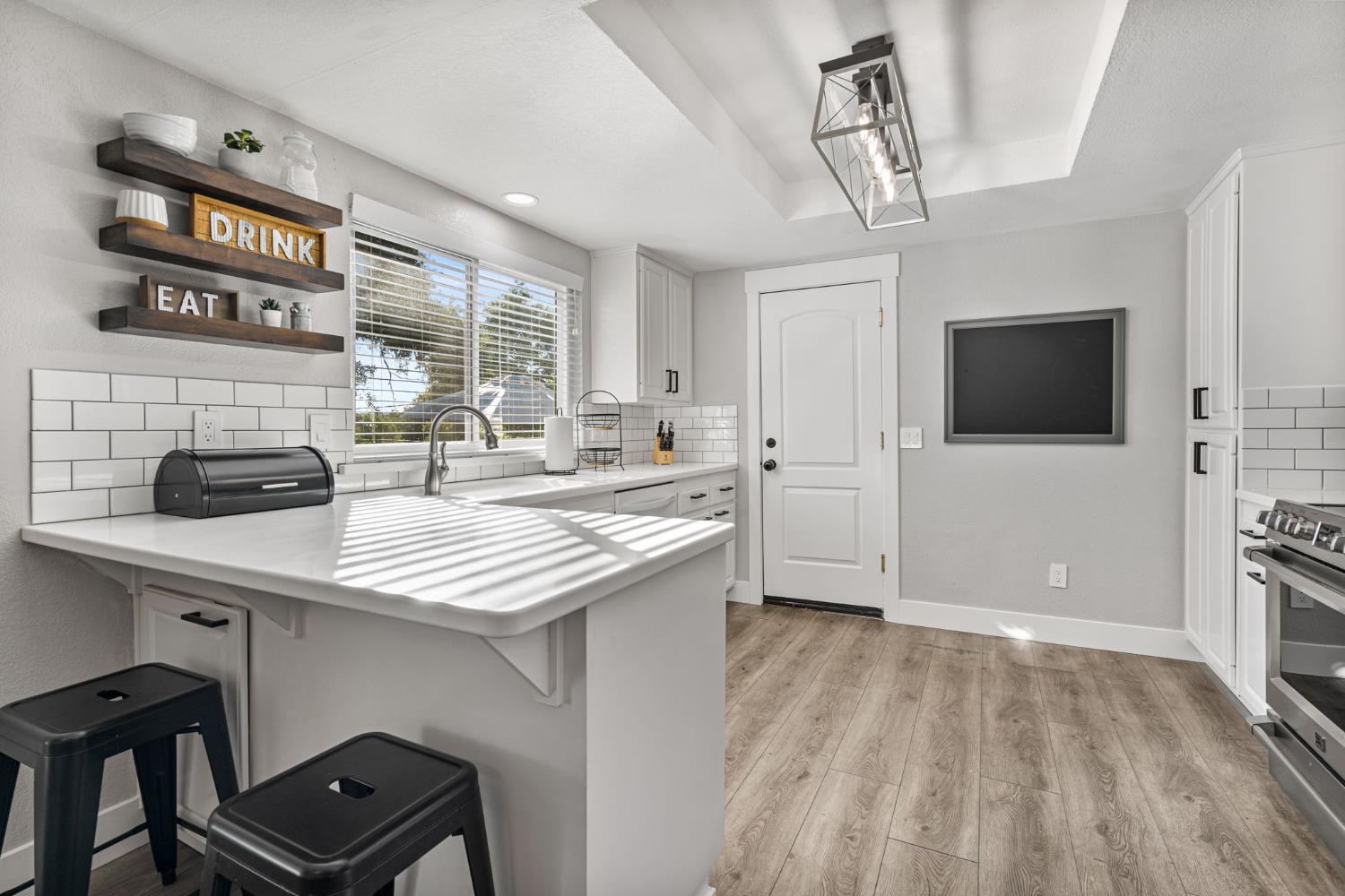 Detail Gallery Image 5 of 29 For 3960 Rustic Rd, Cameron Park,  CA 95682 - 3 Beds | 2 Baths