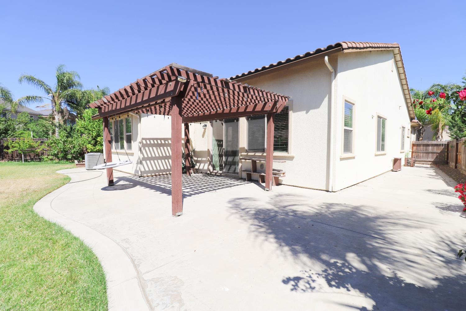 Detail Gallery Image 25 of 32 For 1455 Rock Springs Ave, Manteca,  CA 95337 - 4 Beds | 3 Baths