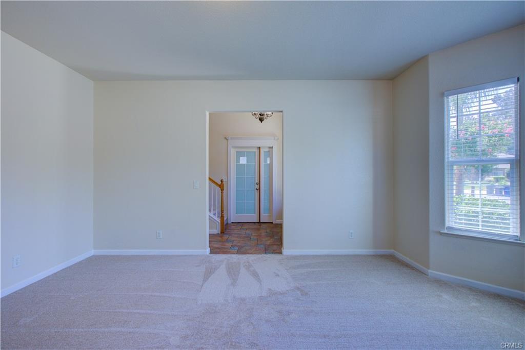Detail Gallery Image 5 of 54 For 1443 Favier Dr, Merced,  CA 95340 - 5 Beds | 2/1 Baths