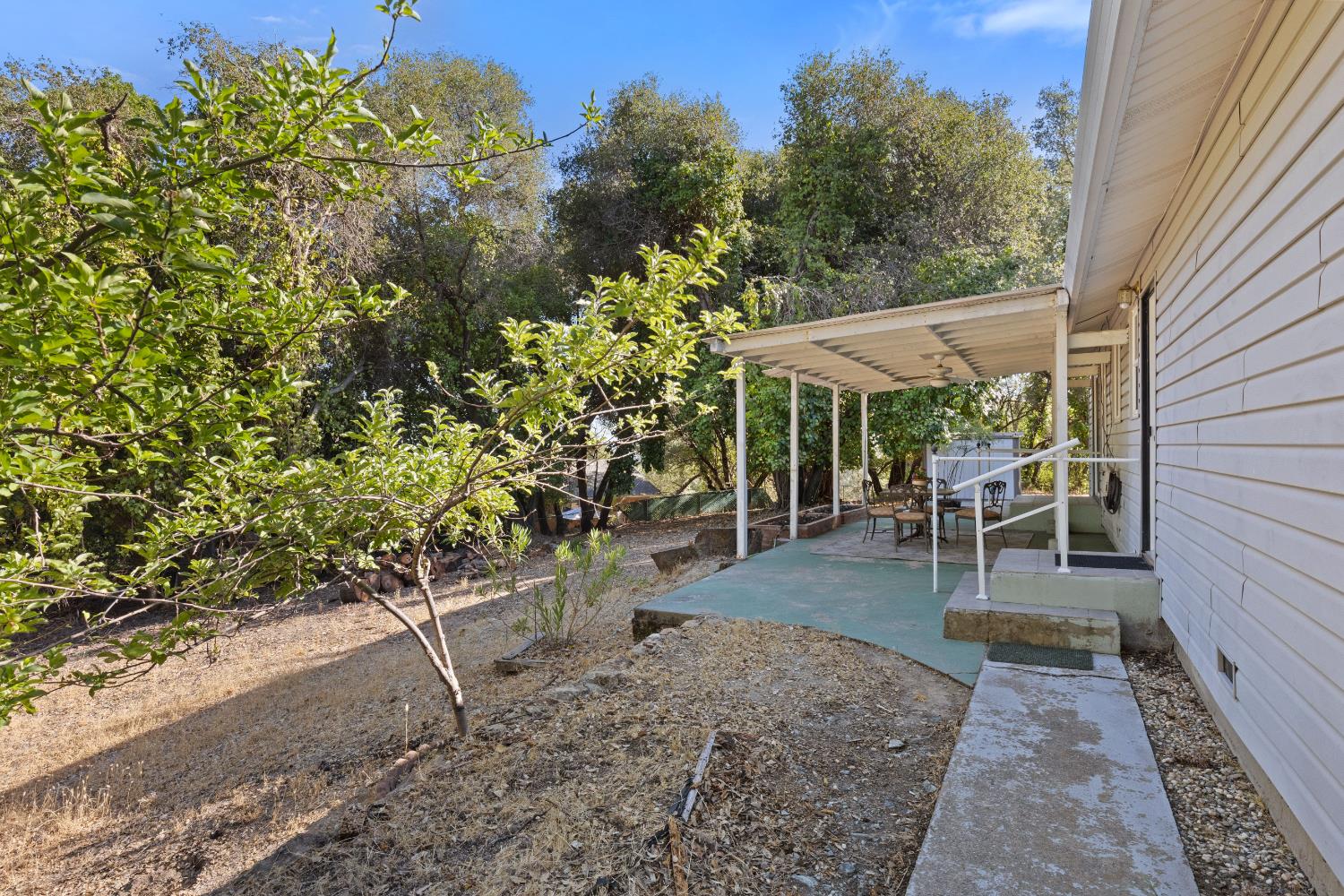 Detail Gallery Image 24 of 34 For 668 Crestview Dr, Diamond Springs,  CA 95619 - 3 Beds | 2 Baths