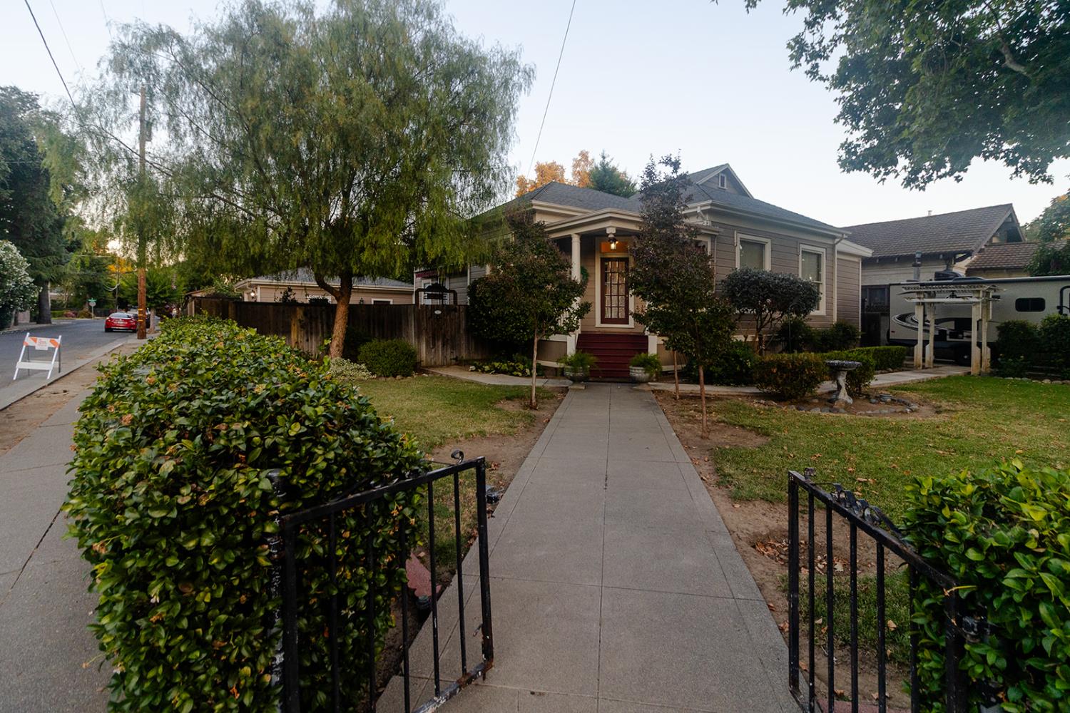Detail Gallery Image 1 of 59 For 603 1st St, Woodland,  CA 95695 - 3 Beds | 2 Baths