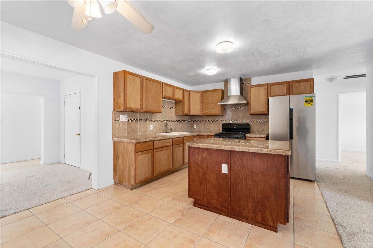 Detail Gallery Image 4 of 31 For 2117 Violet, Sacramento,  CA 95825 - 8 Beds | 4 Baths