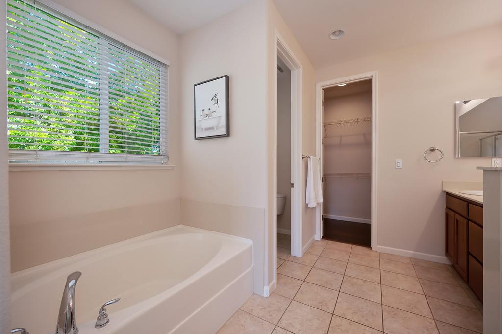 Detail Gallery Image 14 of 35 For 1681 Highland Dr, West Sacramento,  CA 95691 - 3 Beds | 2 Baths