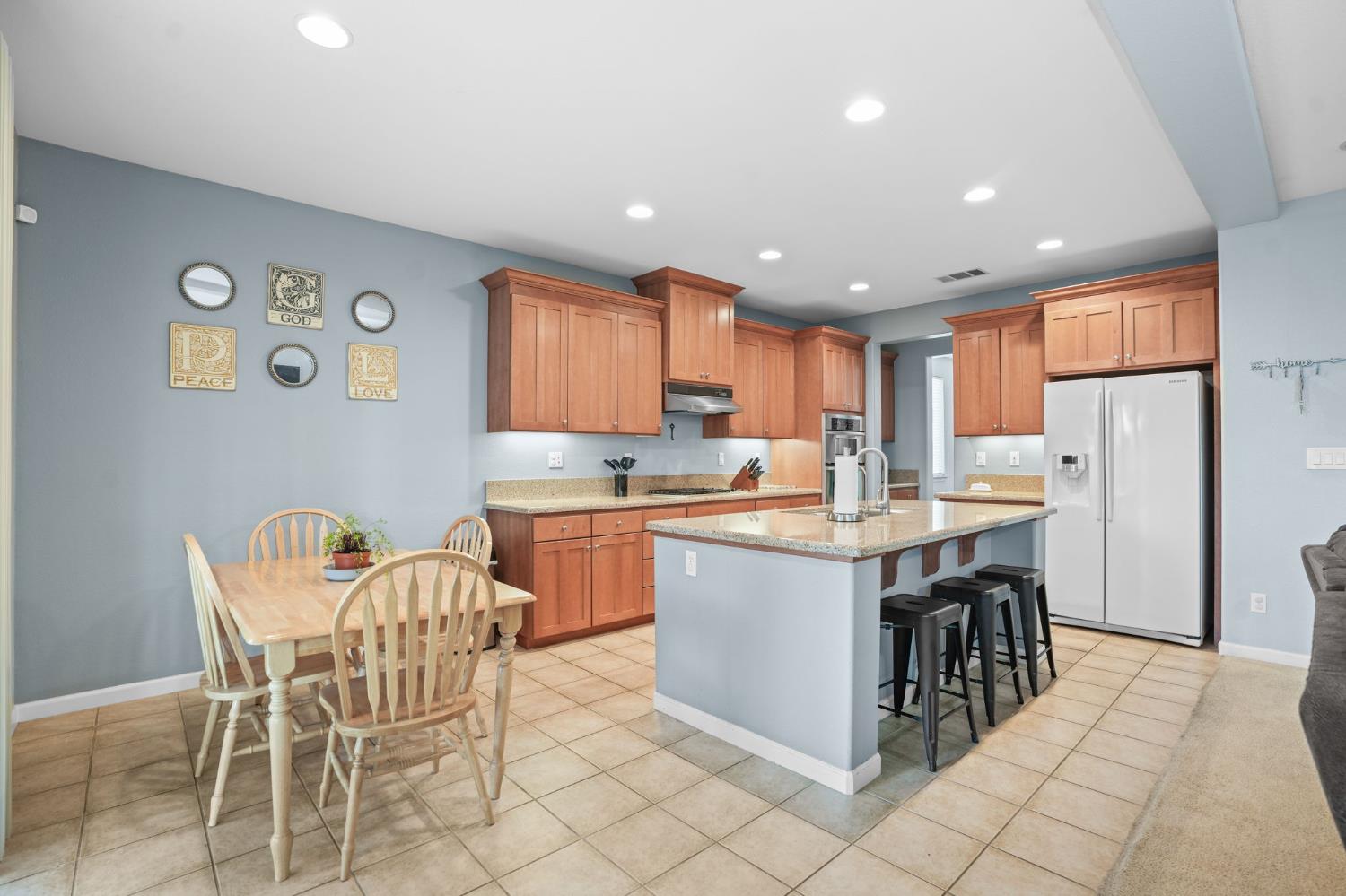 Detail Gallery Image 16 of 41 For 2512 Cancun Ct, Modesto,  CA 95355 - 3 Beds | 2/1 Baths