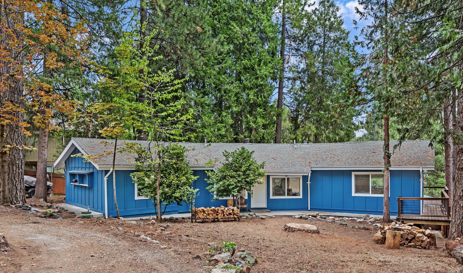 Detail Gallery Image 1 of 45 For 12191 Loma Rica Dr, Grass Valley,  CA 95945 - 3 Beds | 2 Baths