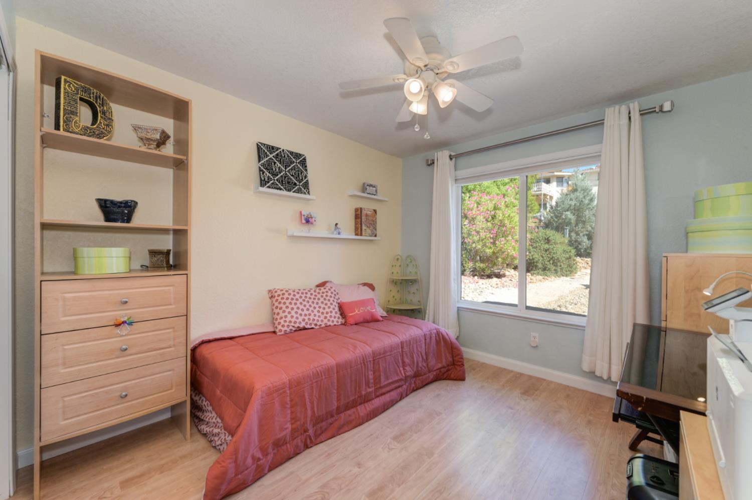 Detail Gallery Image 21 of 42 For 2421 Huckleberry Ln, Valley Springs,  CA 95252 - 3 Beds | 2 Baths