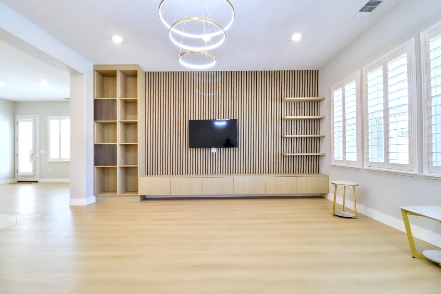 Detail Gallery Image 18 of 44 For 8594 Sona Way, Elk Grove,  CA 95757 - 6 Beds | 5/1 Baths