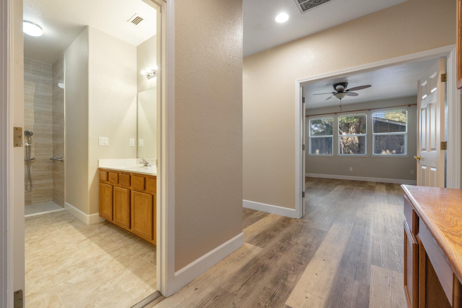 Detail Gallery Image 19 of 55 For 3917 Dragoo Park Dr, Modesto,  CA 95356 - 4 Beds | 2 Baths
